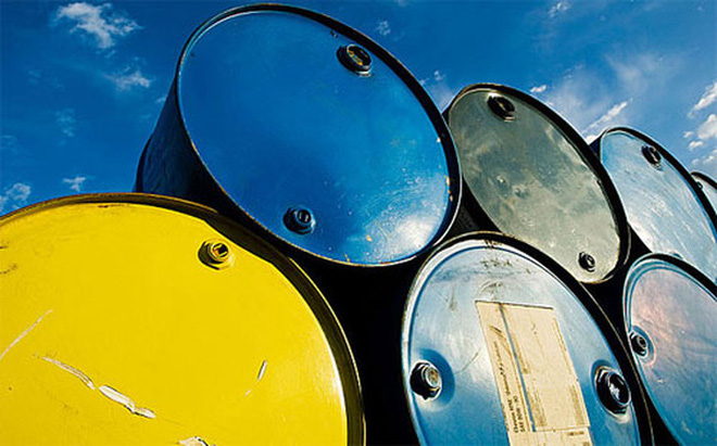 Giá dầu tiếp tục giảm do tâm lý bi quan của thị trường