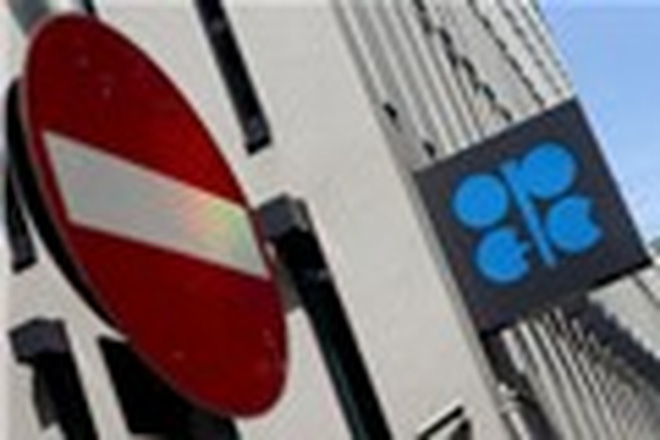 Triển vọng giá dầu: Thị trường chờ đợi báo cáo của OPEC và IEA 