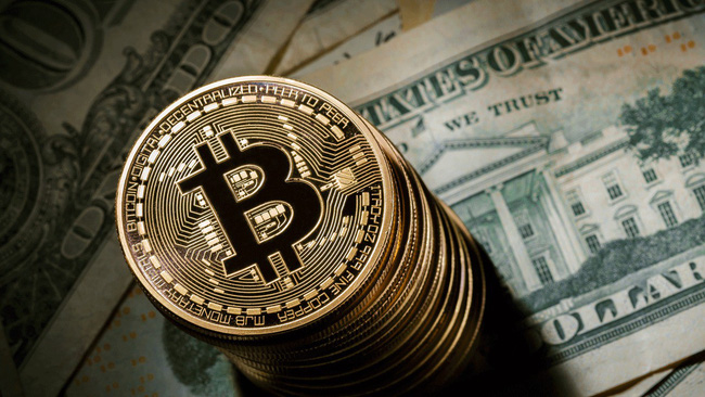 Bitcoin bước lên sàn tương lai lớn nhất thế giới, giá có lúc tăng lên trên 20.000 USD