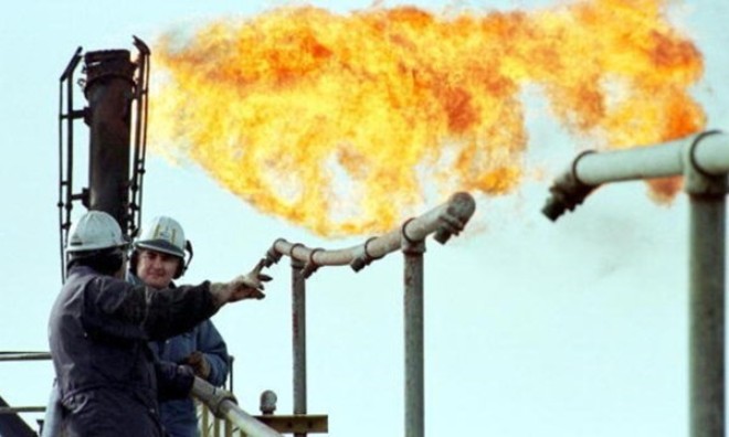 Giá dầu thô giảm sau dự báo của OPEC